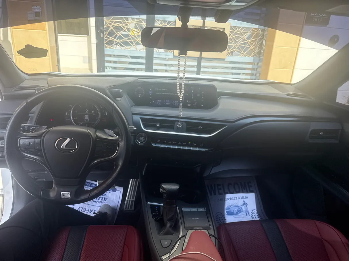 Car image 7
