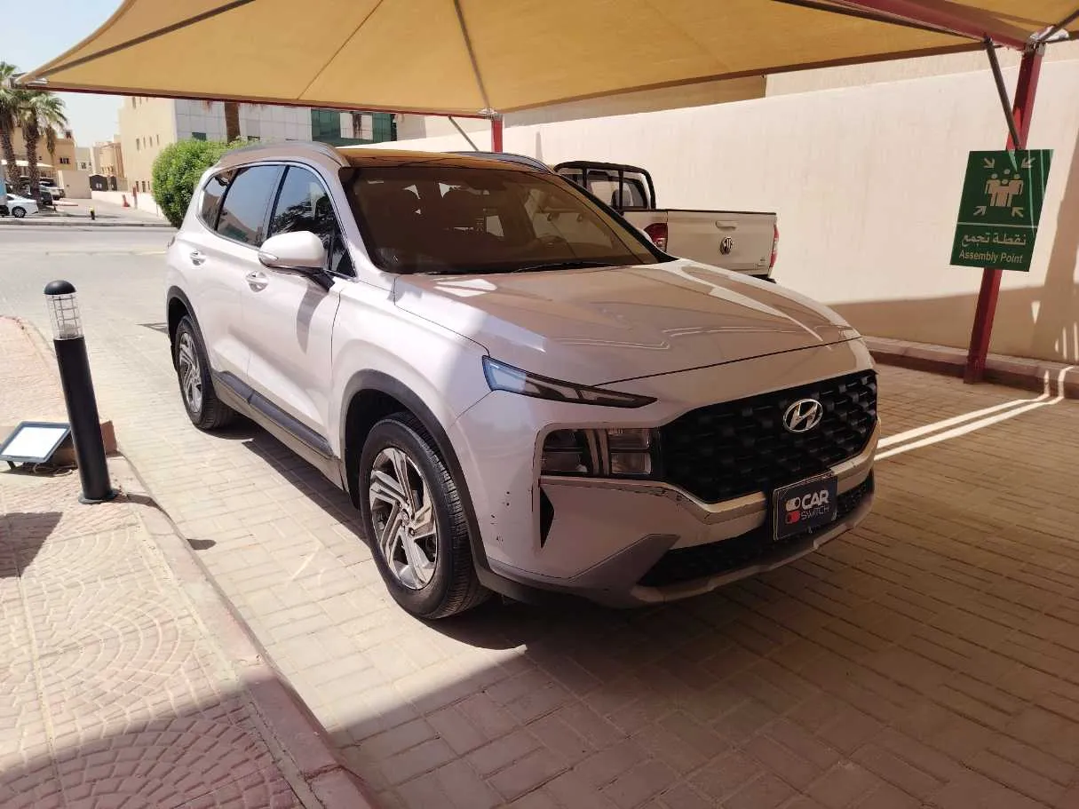 Car image 3