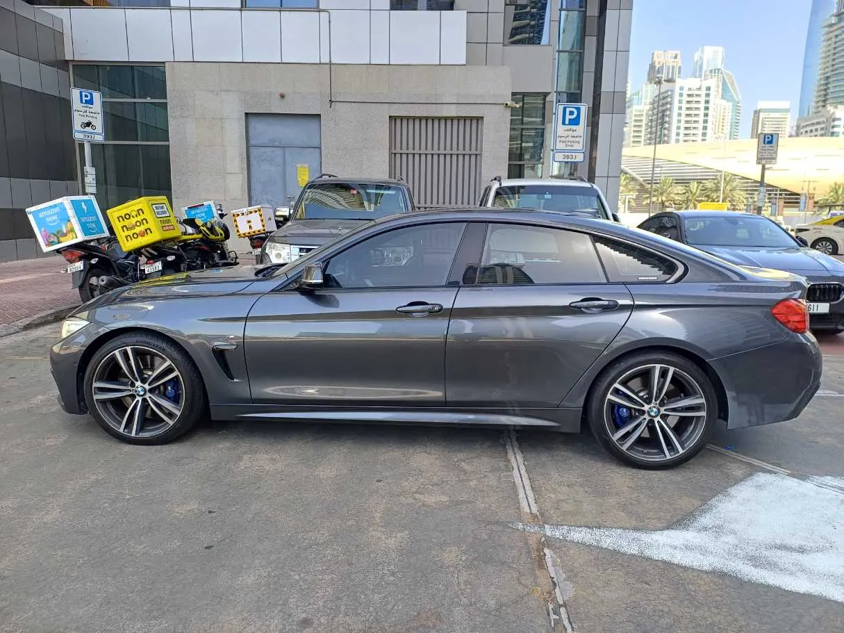 Car image 8