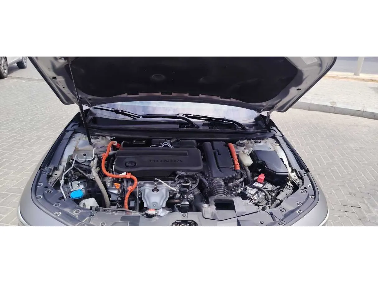 Car image 32