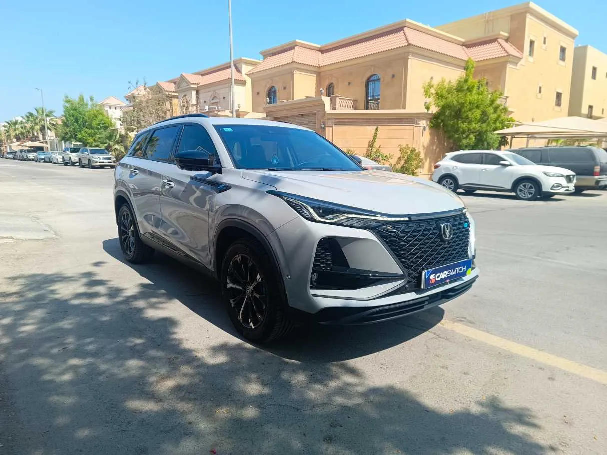 Car image 3