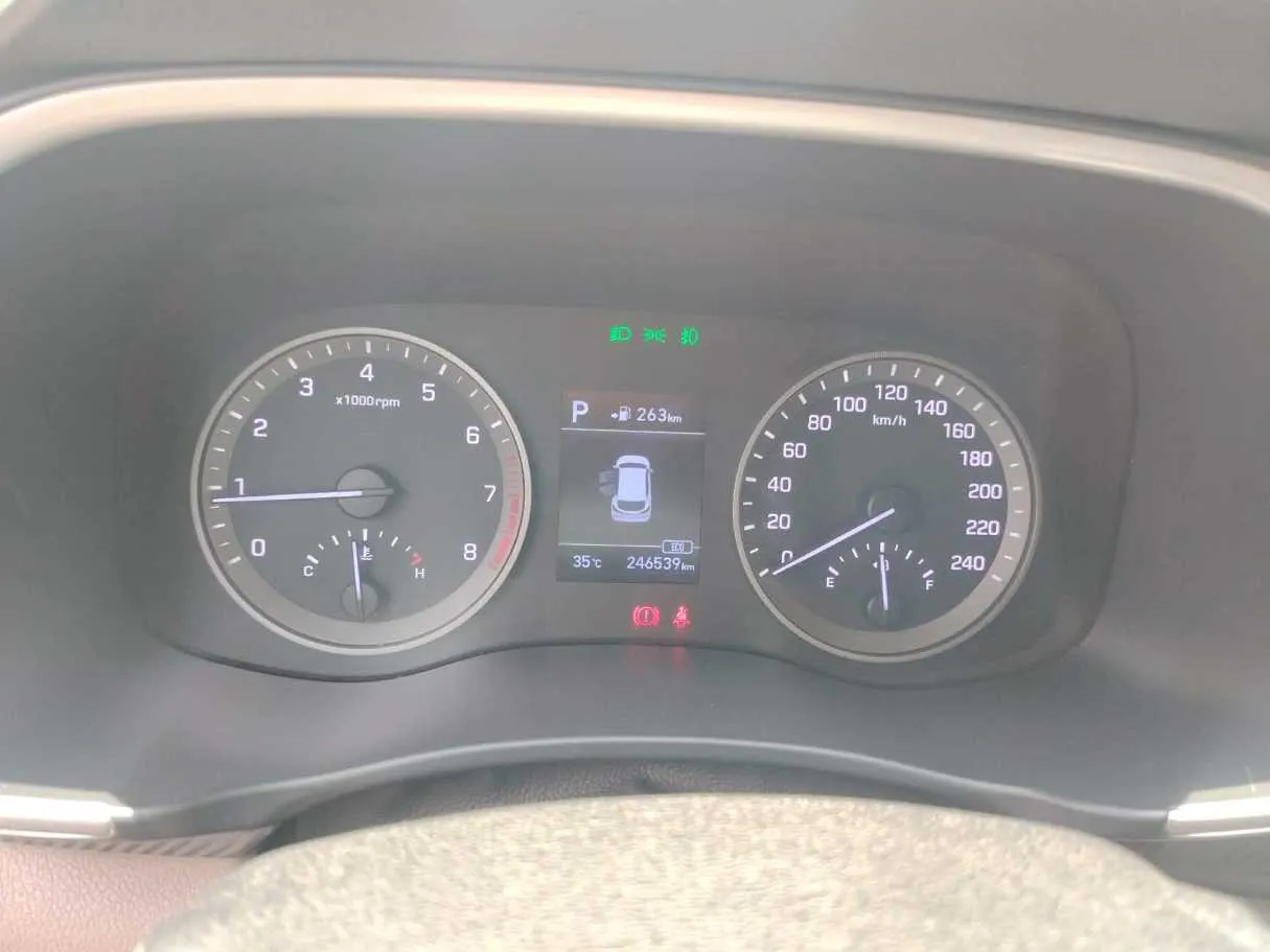 Car image 29