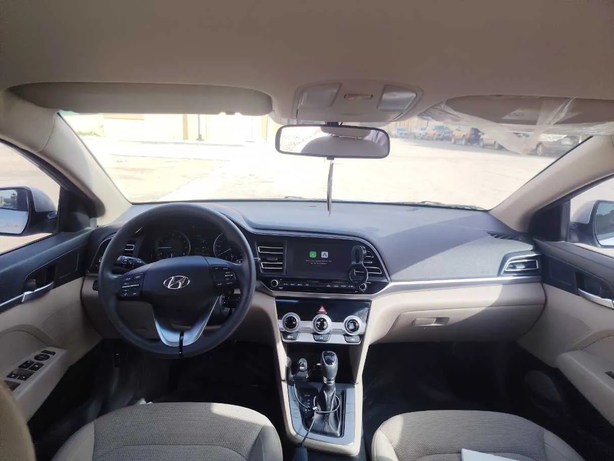 Car image 17