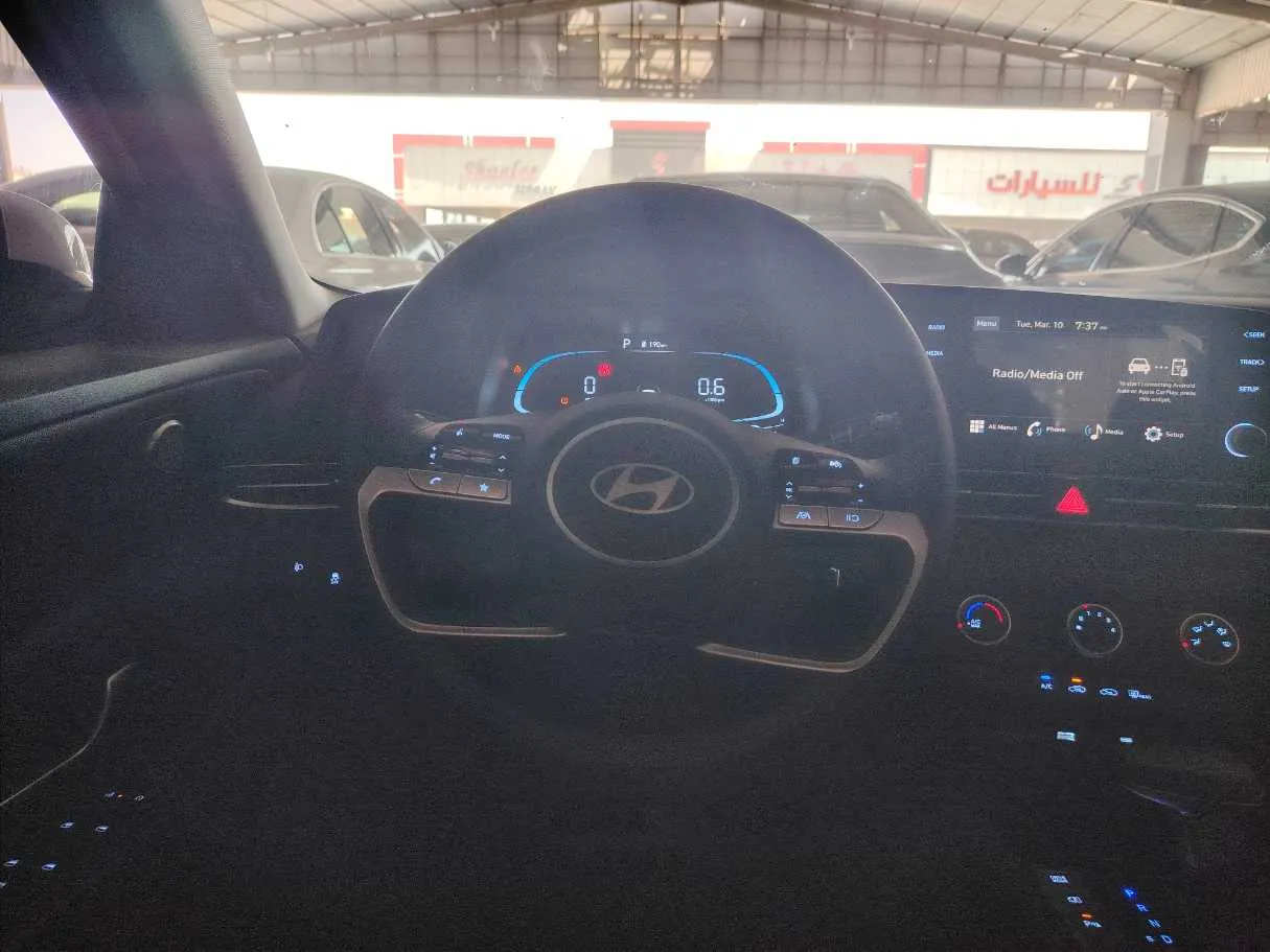 Car image 21