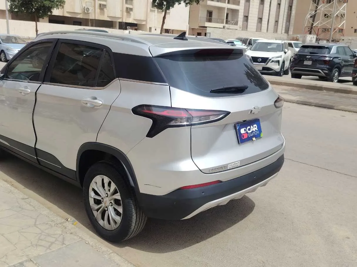 Car image 7