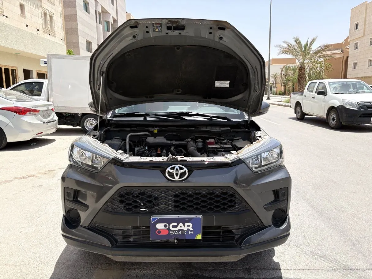 Car image 26