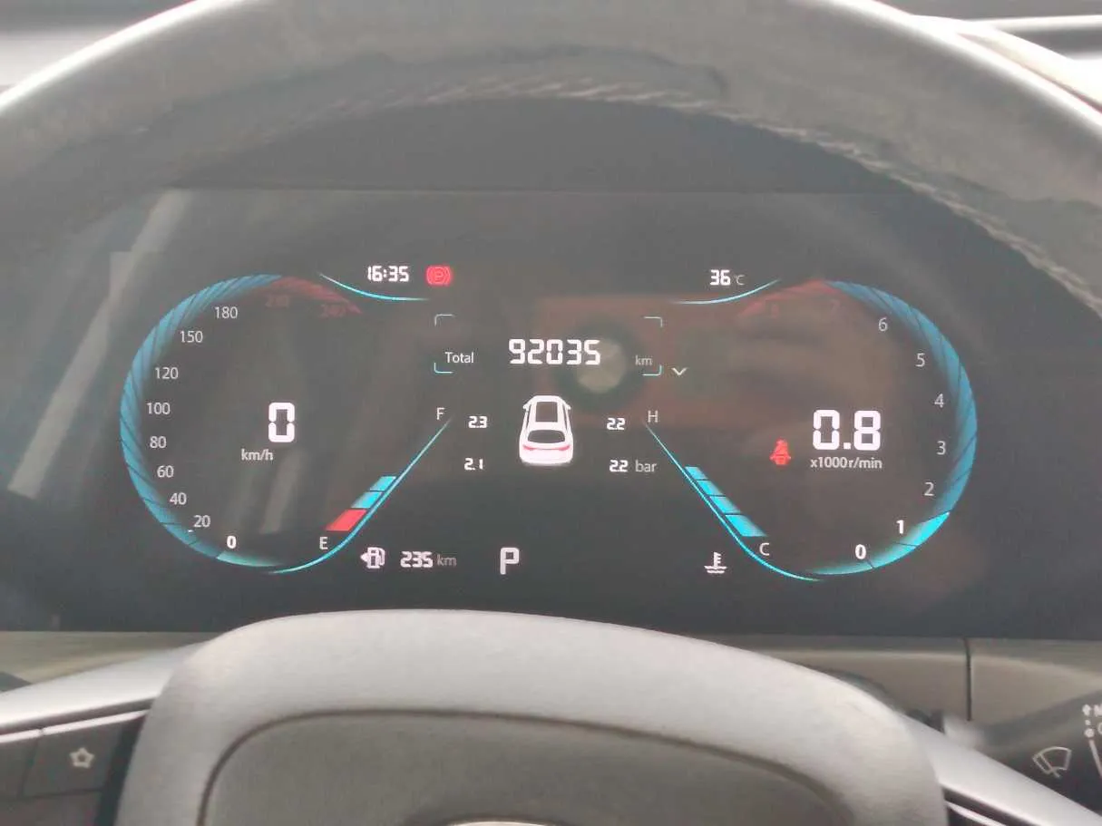 Car image 25