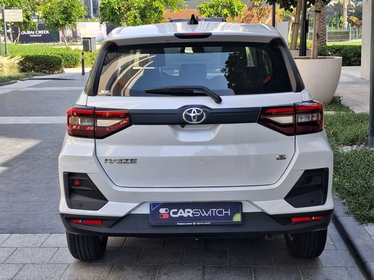 Car image 6