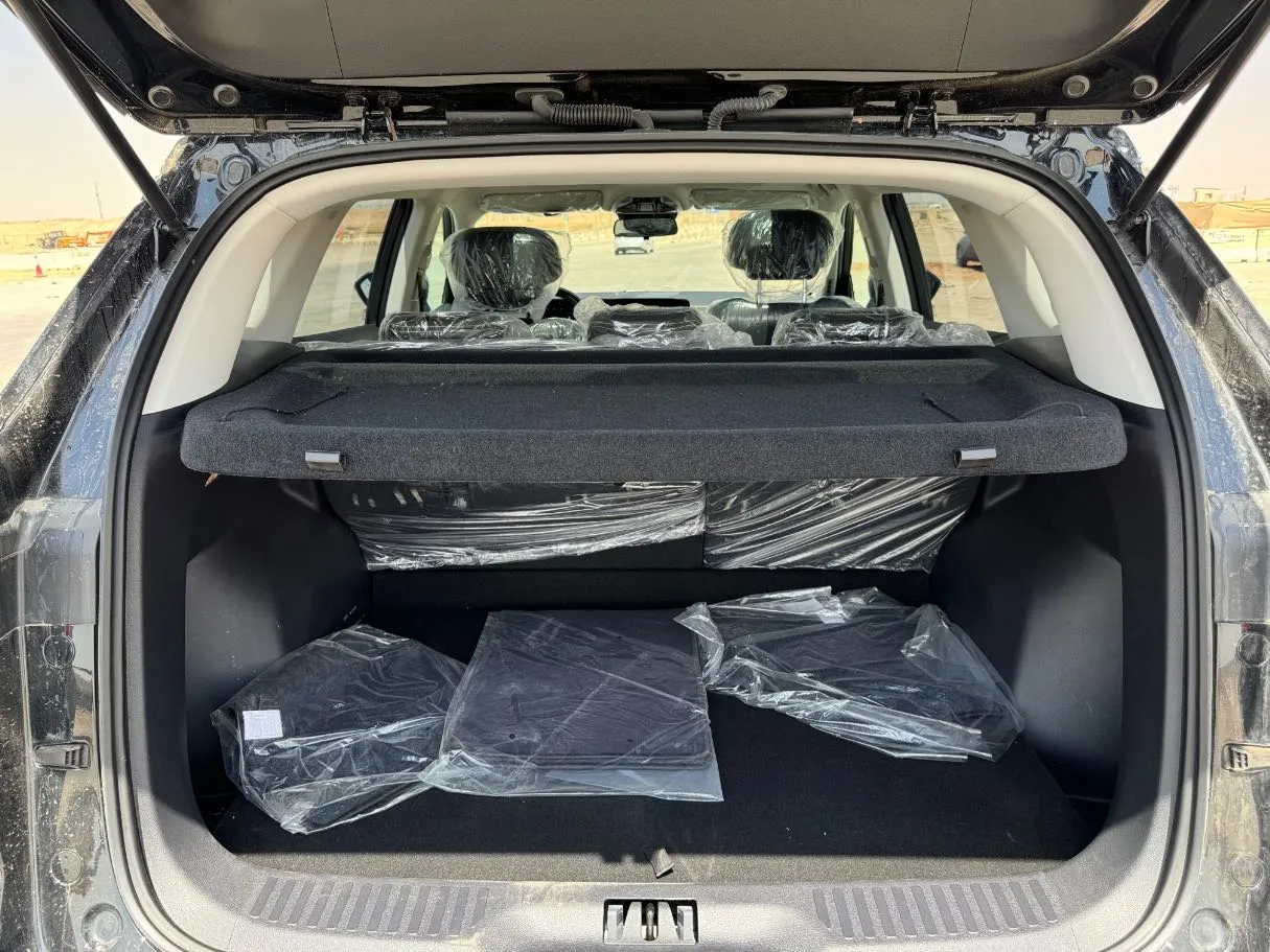 Car image 23