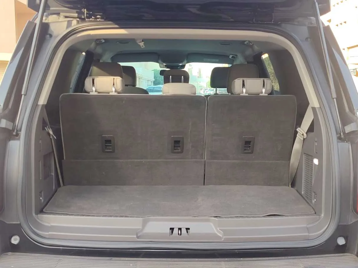 Car image 27