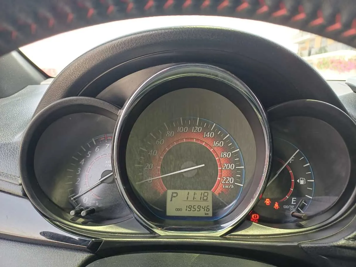 Car image 20