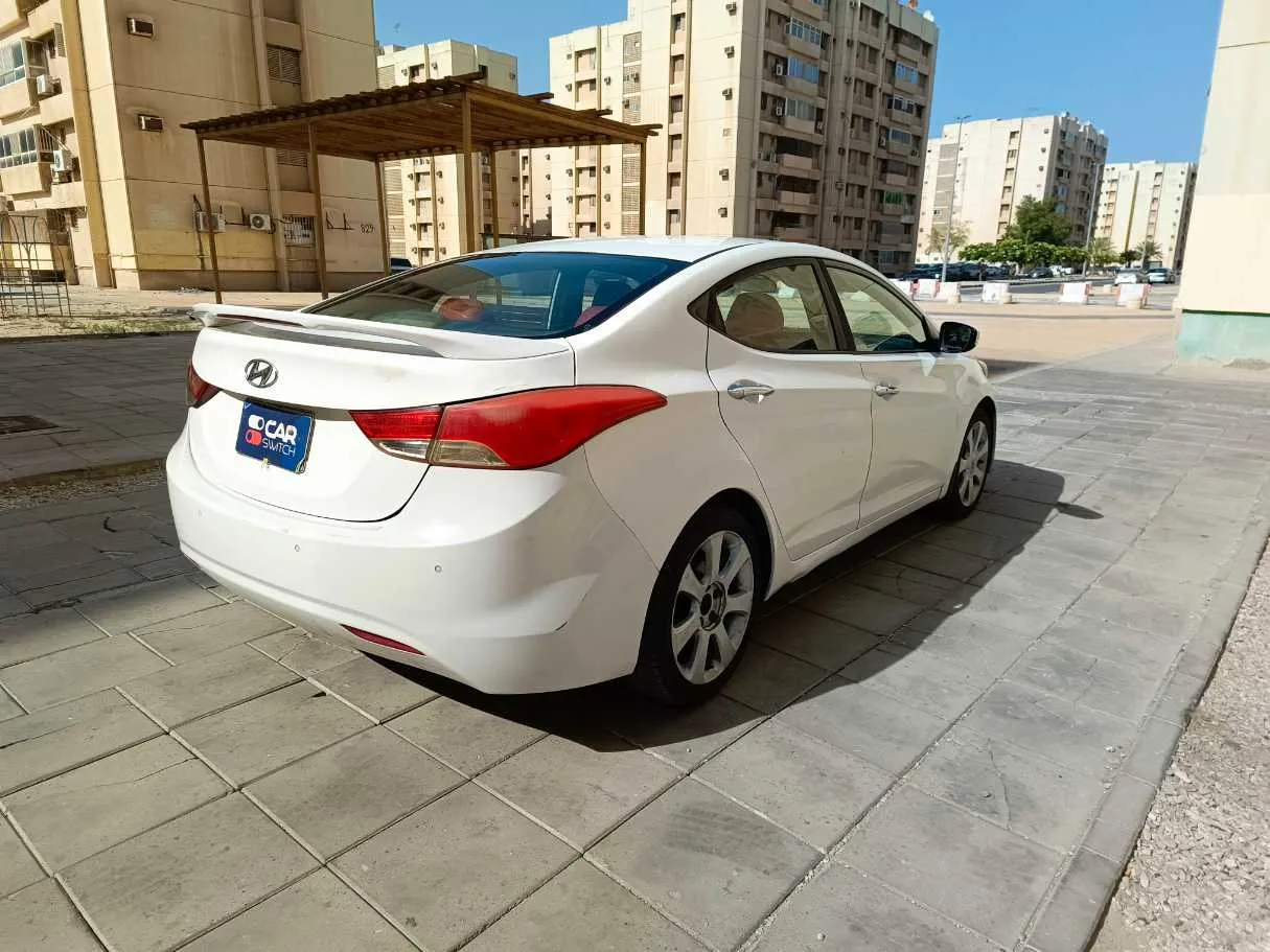 Car image 5