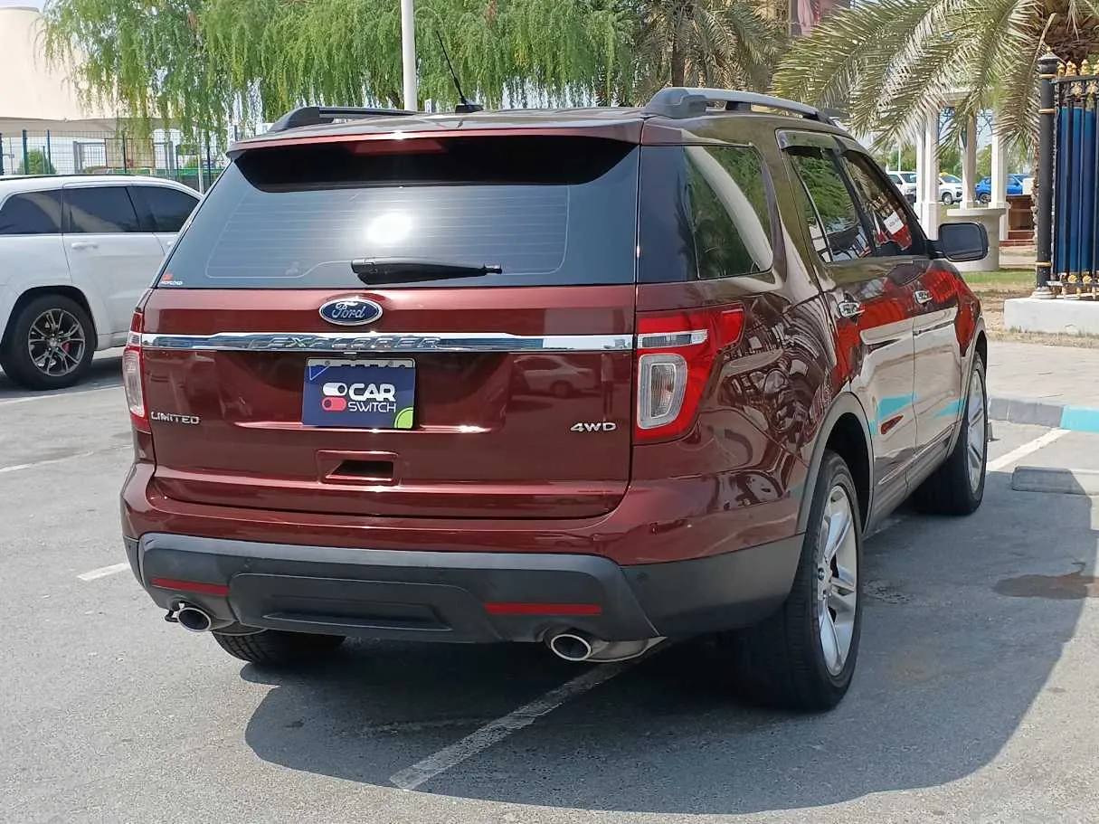 Car image 5
