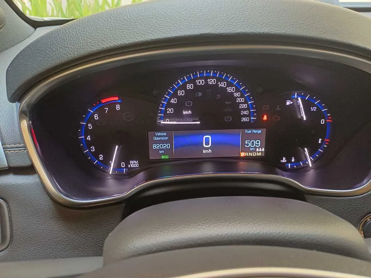 Car image 19