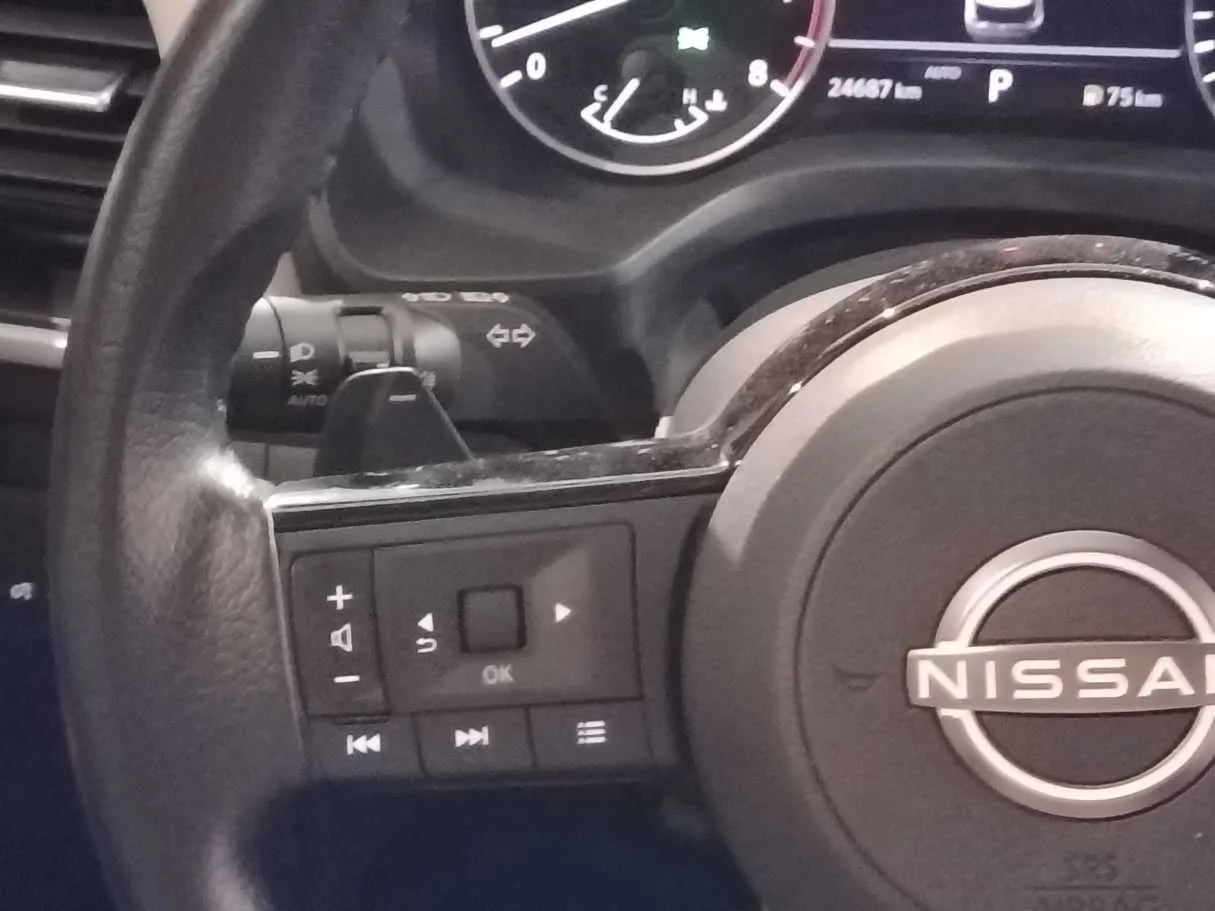 Car image 26