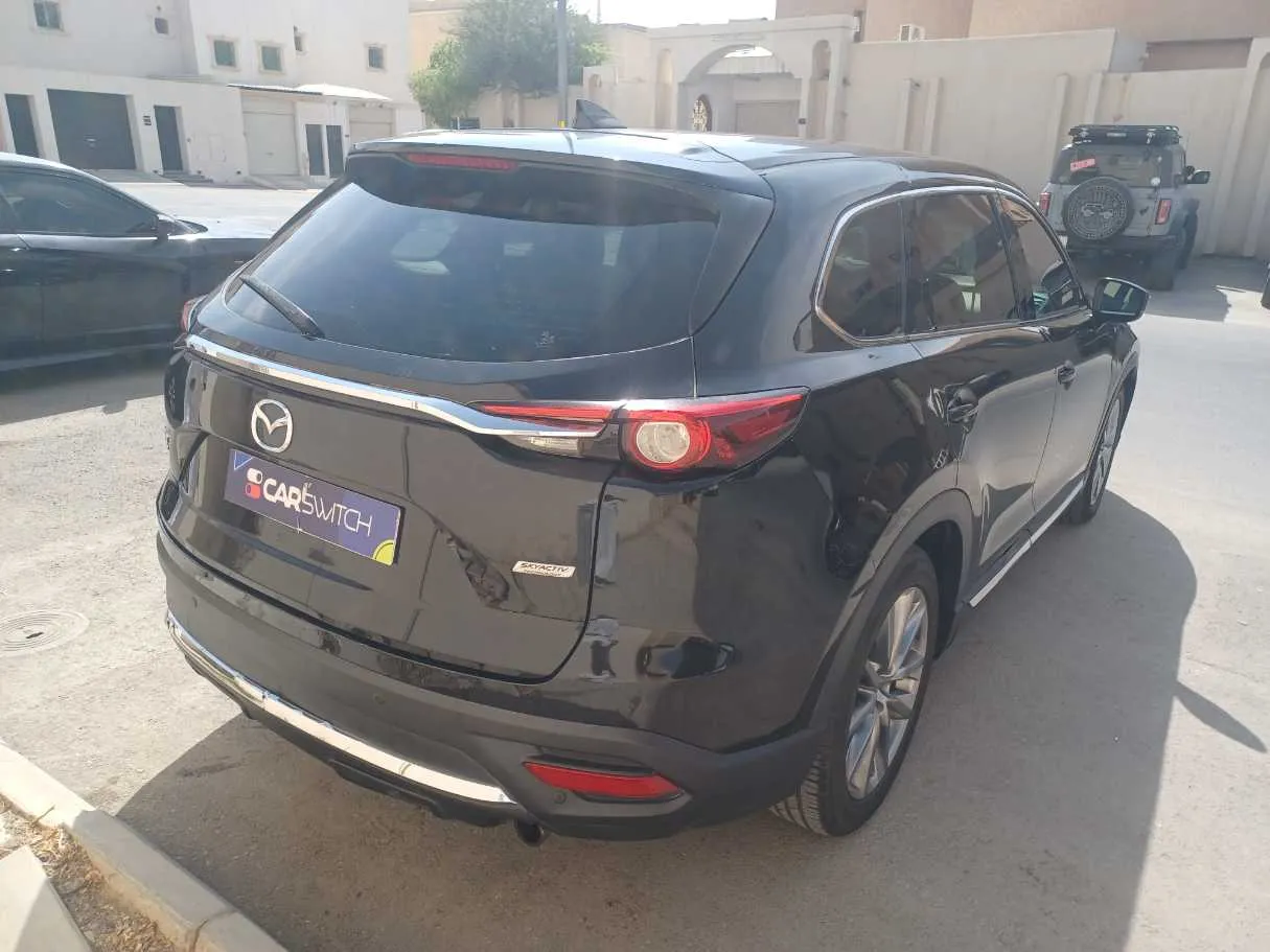 Car image 5