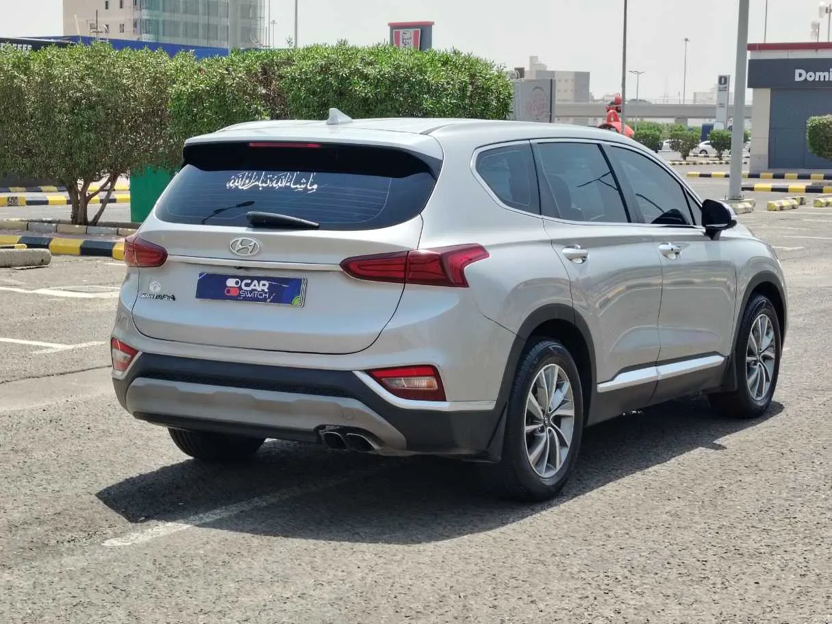 Car image 5