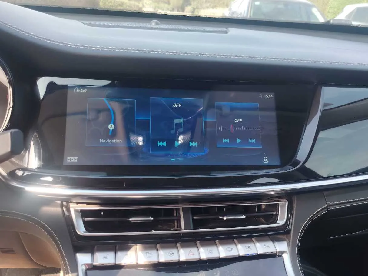 Car image 22