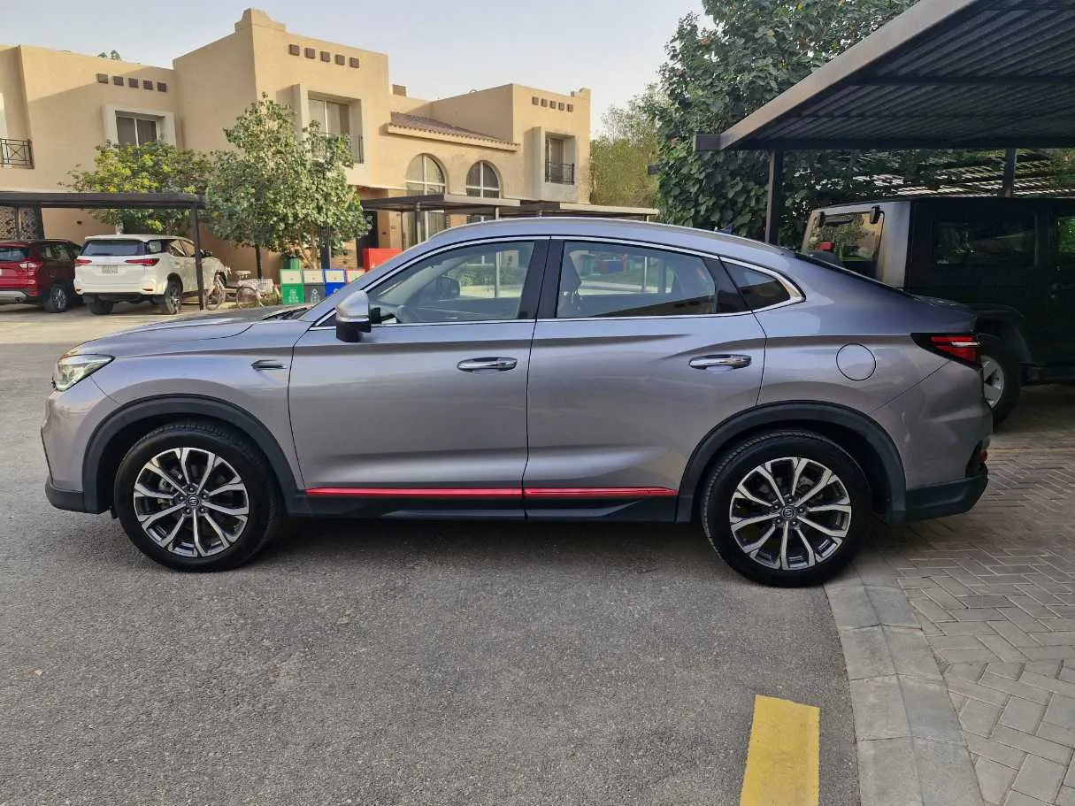 Car image 8