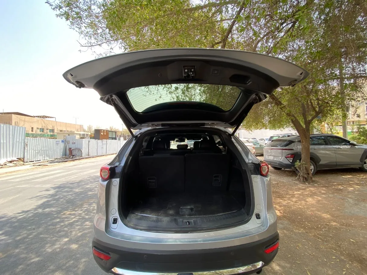 Car image 23