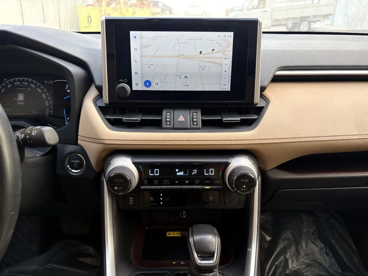 Car image 20
