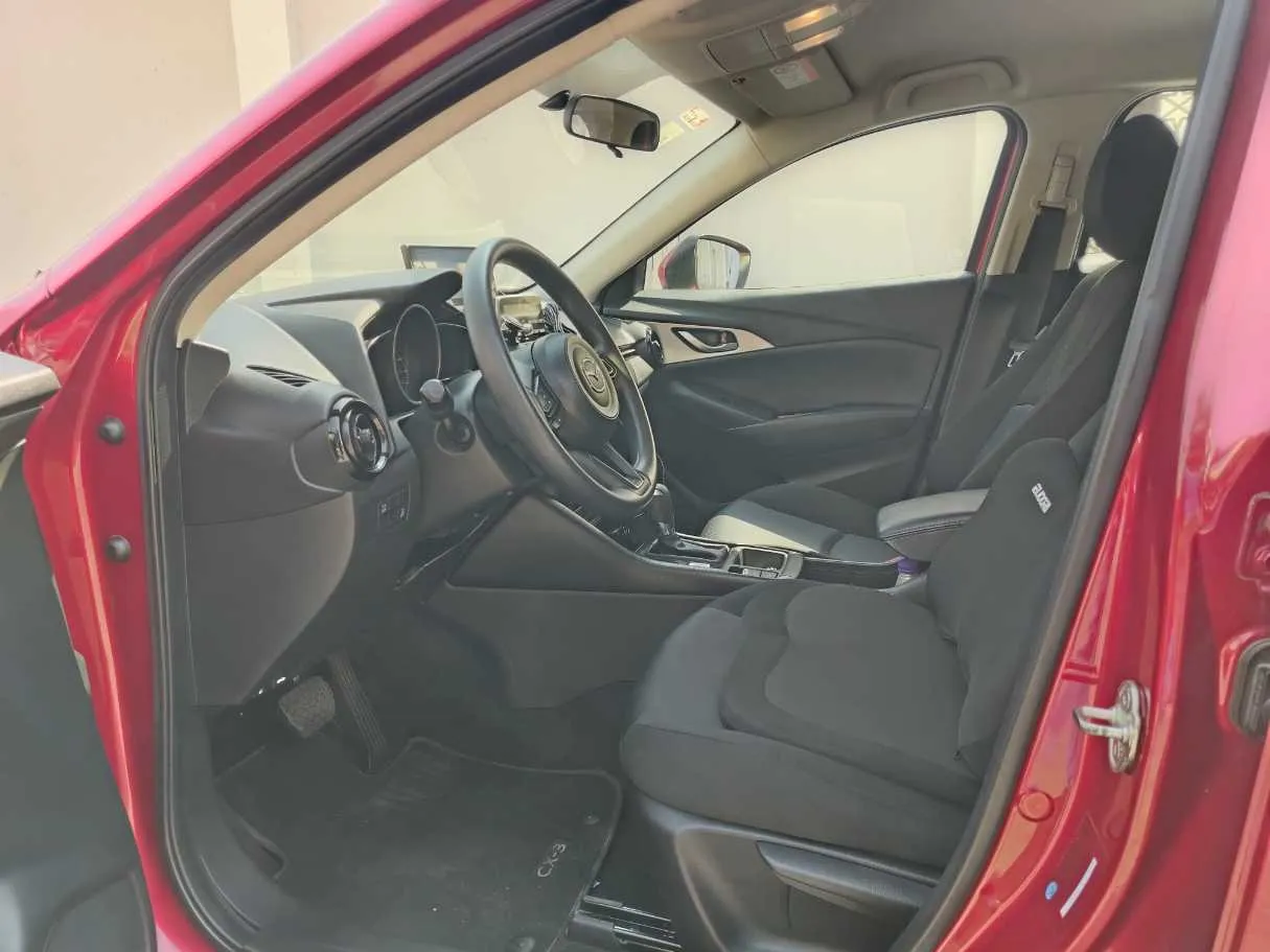 Car image 13