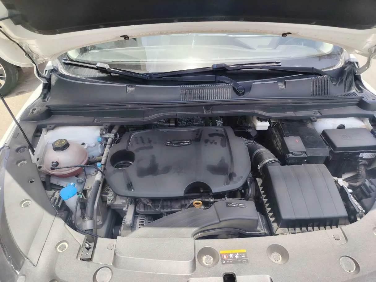 Car image 30