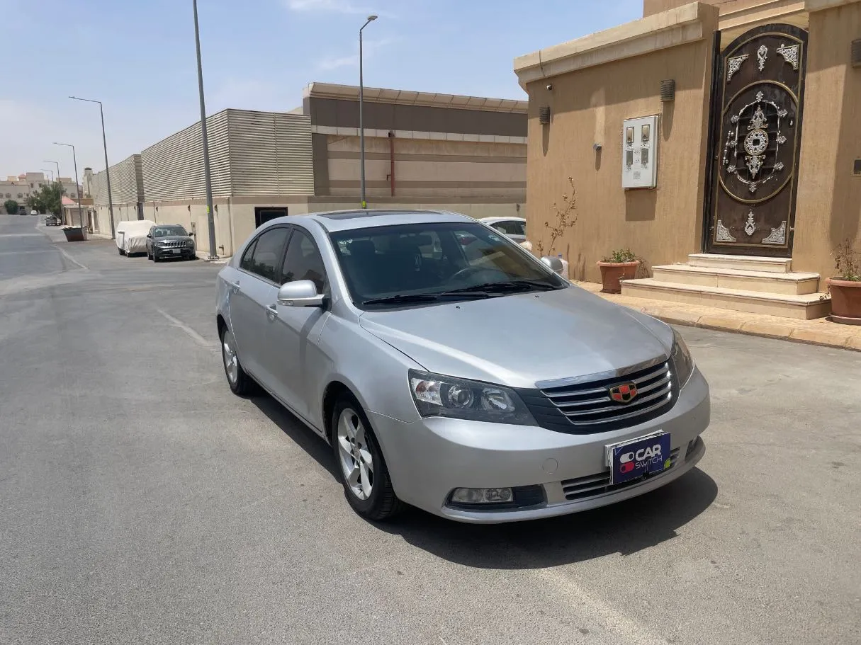 Car image 3