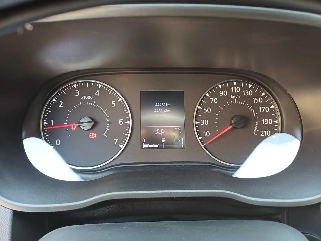 Car image 18