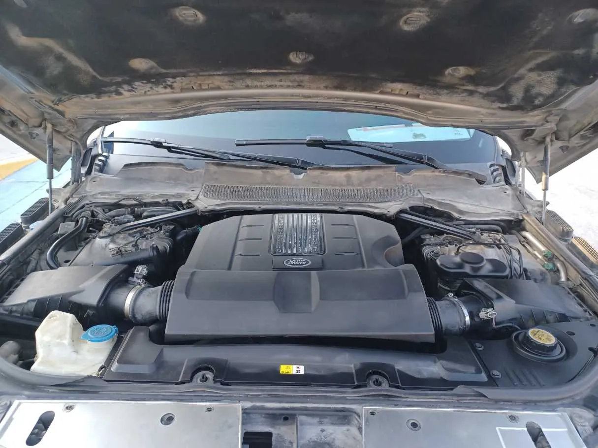 Car image 26