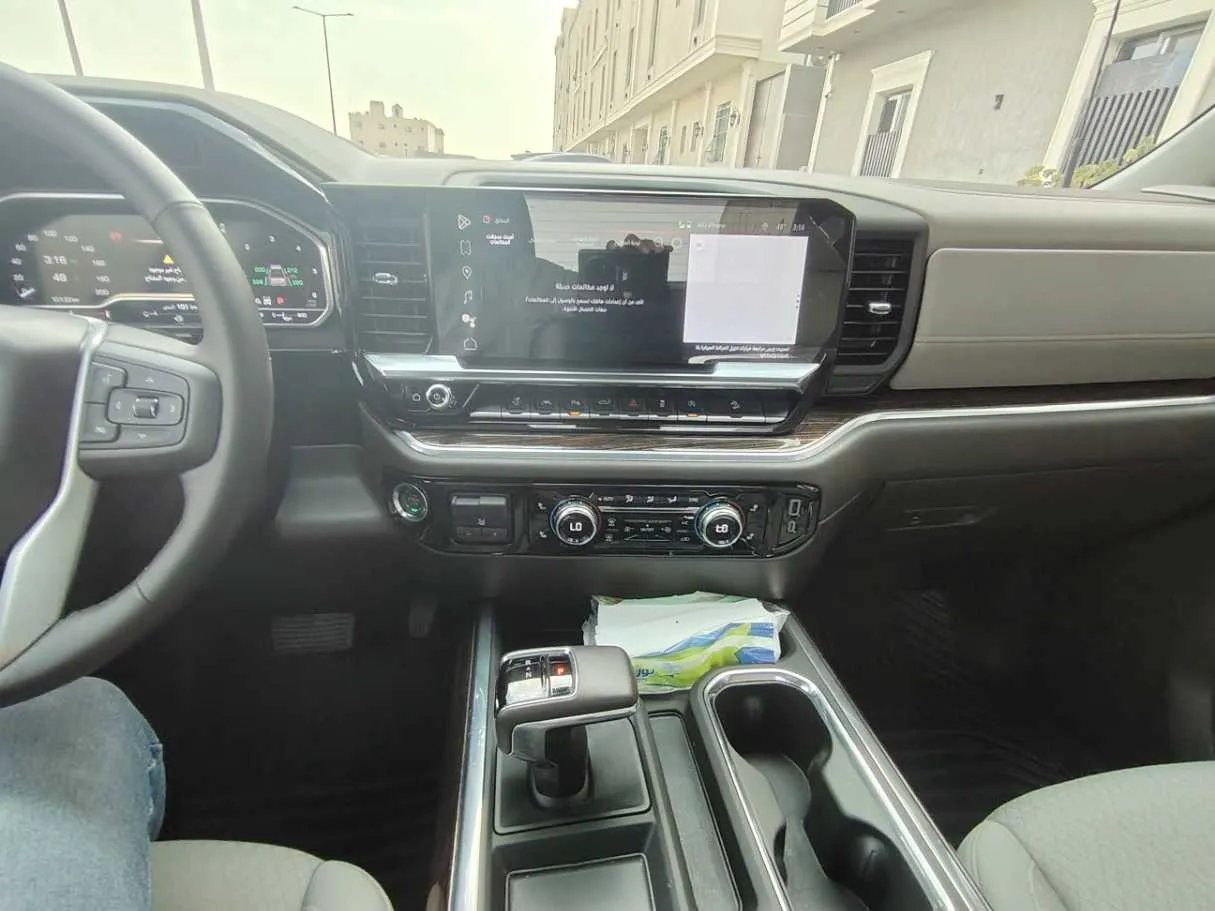 Car image 17