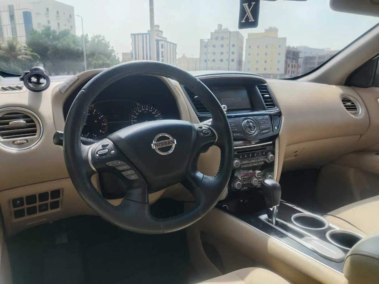 Car image 26
