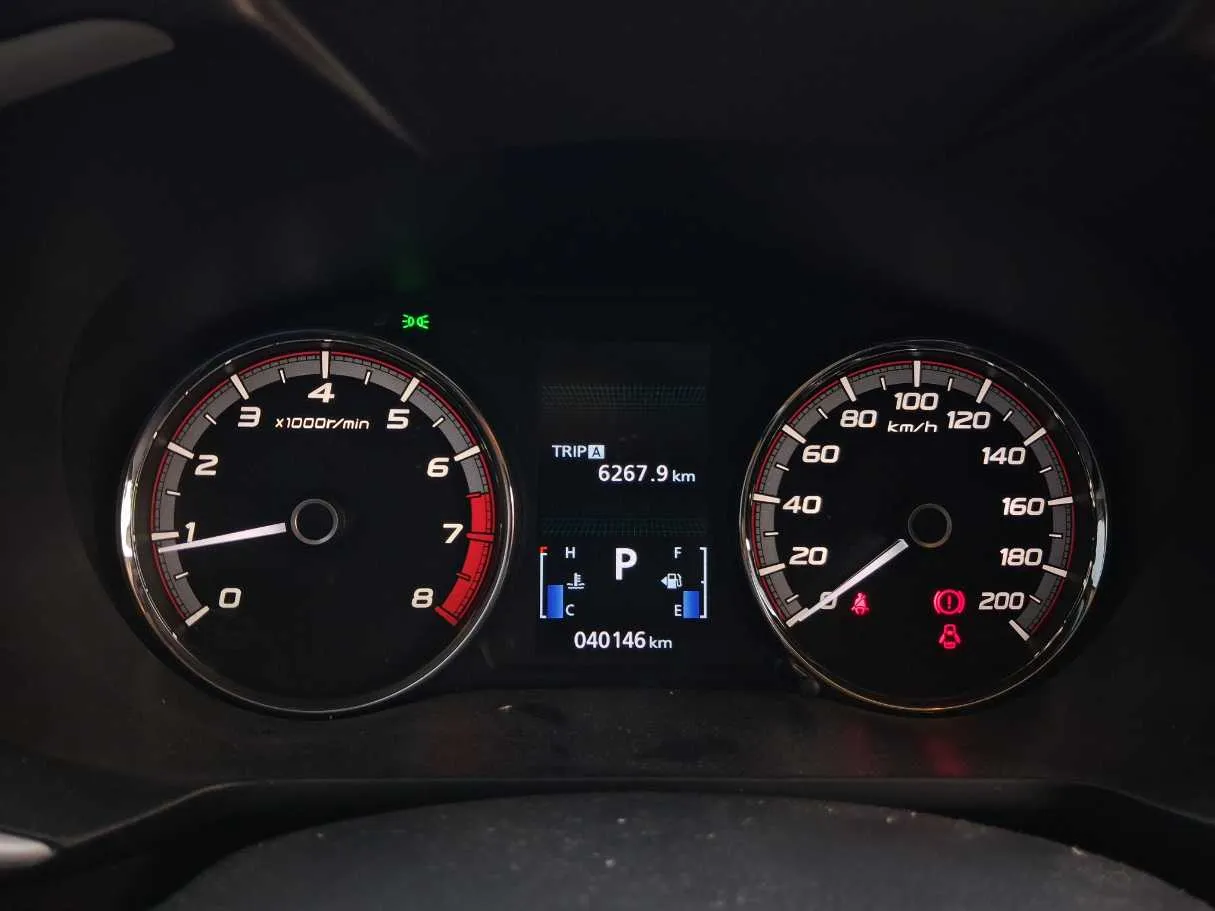 Car image 19