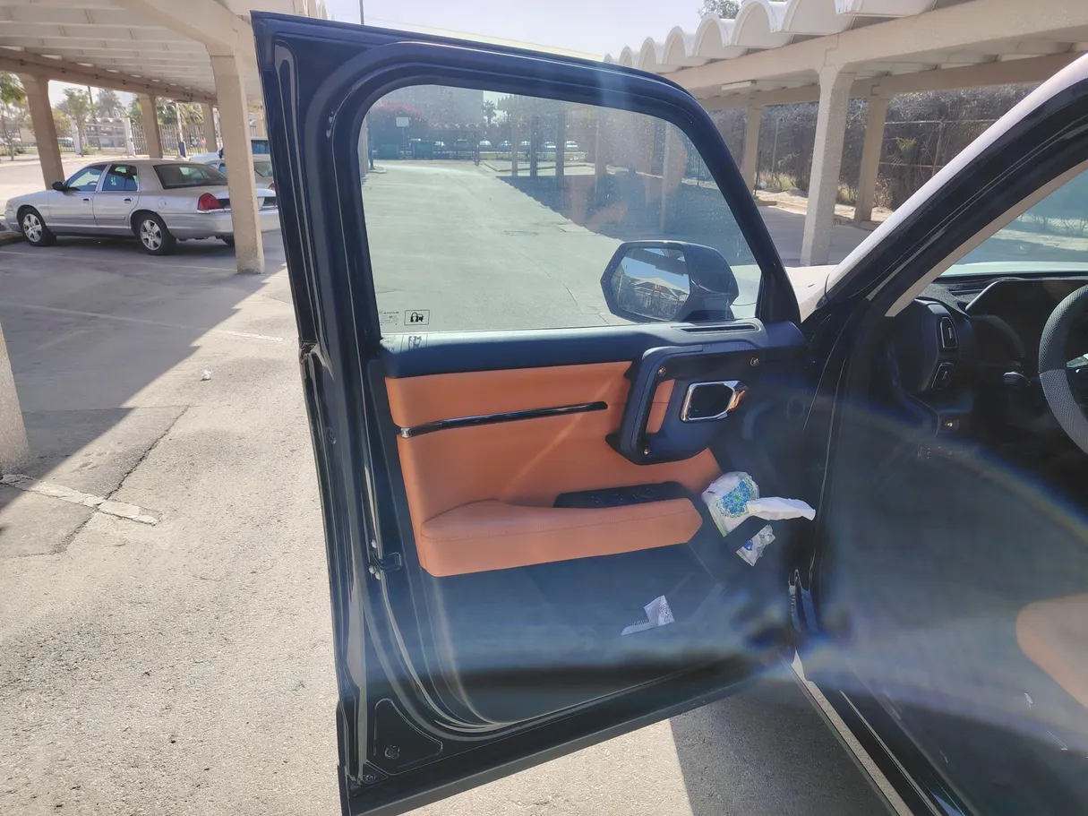 Car image 10