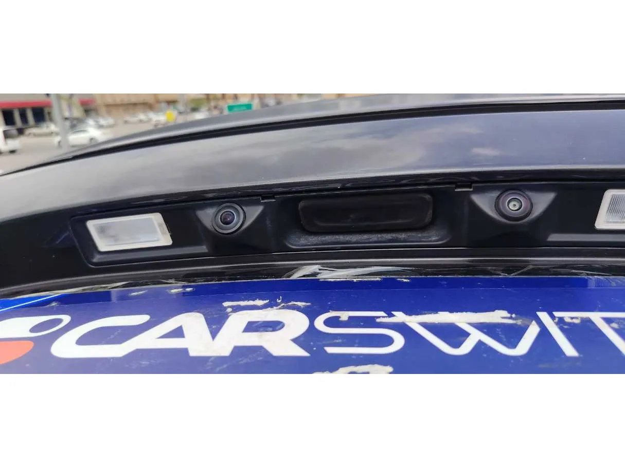 Car image 31