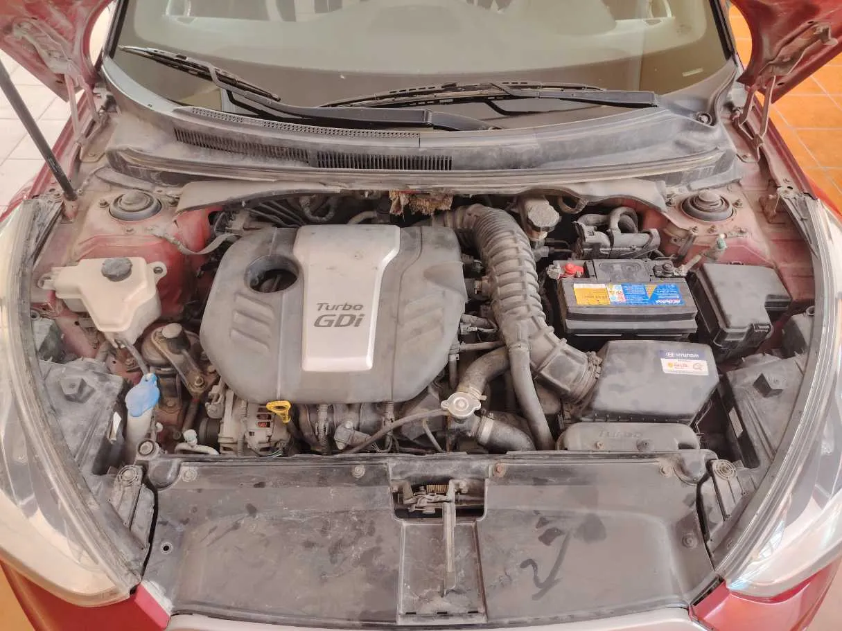 Car image 25