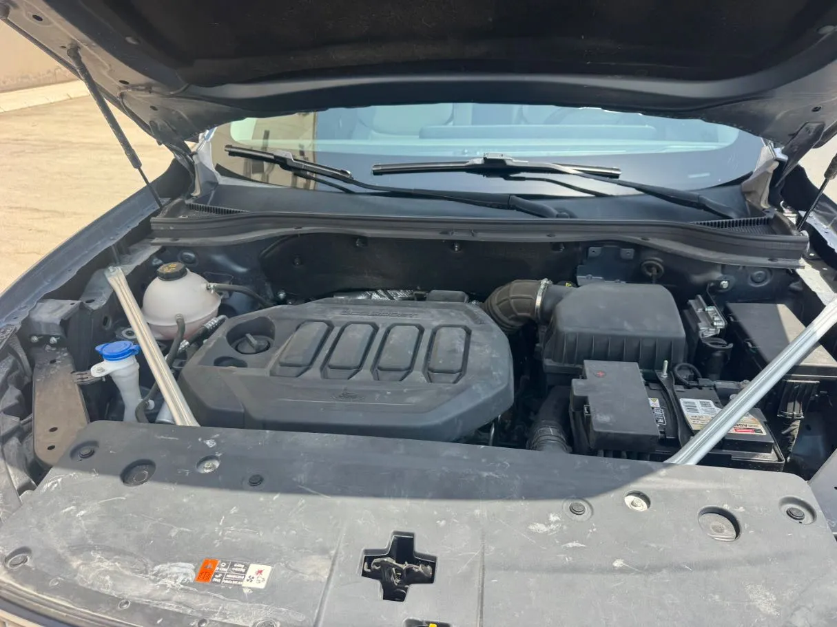 Car image 21
