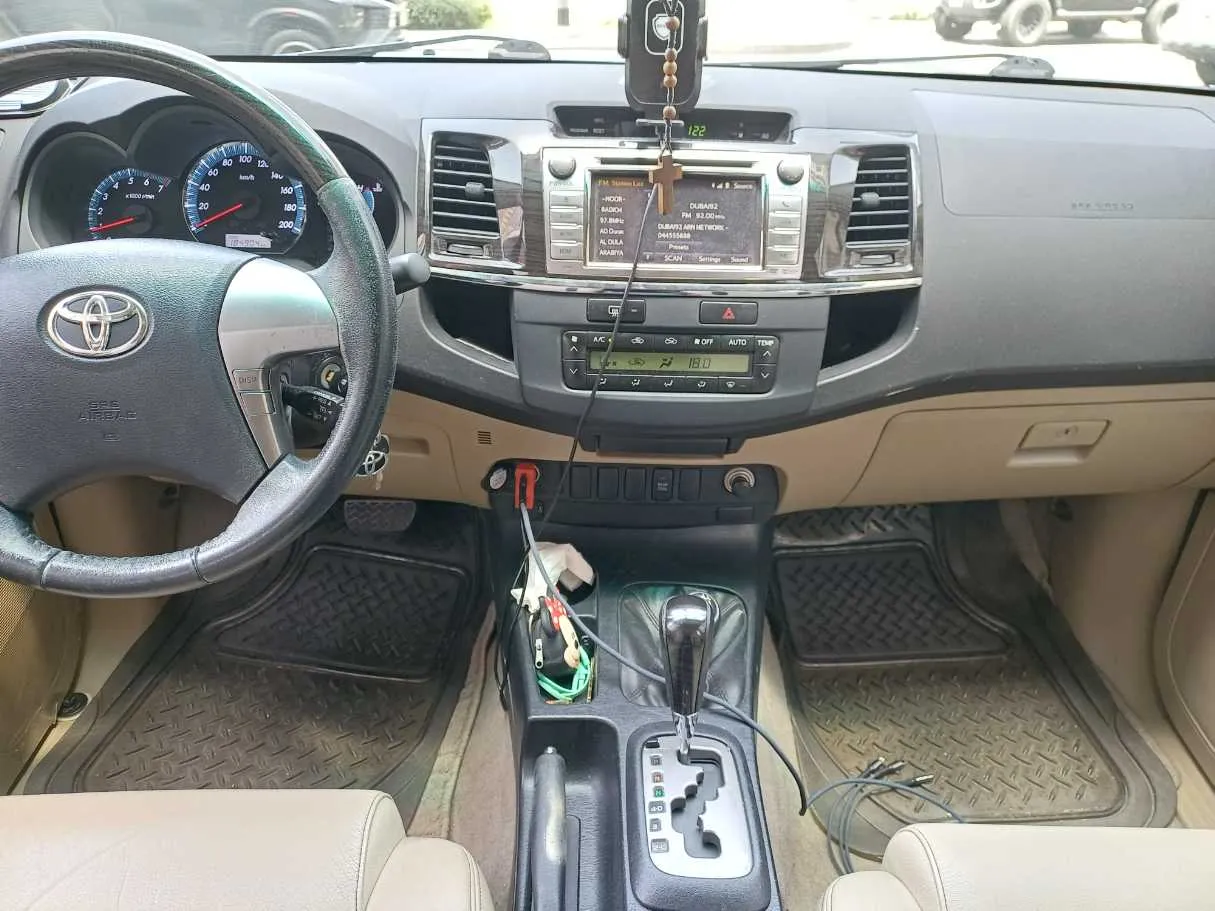 Car image 17