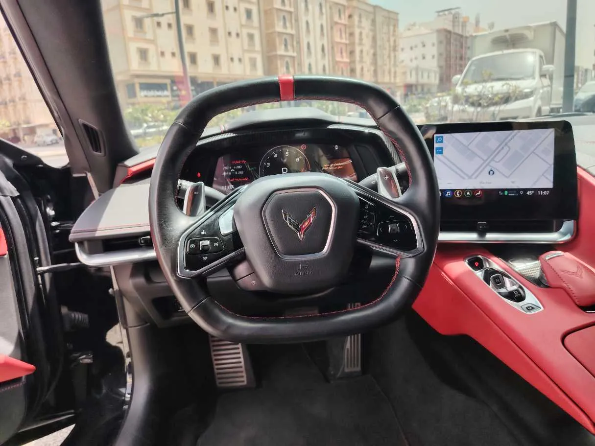 Car image 19