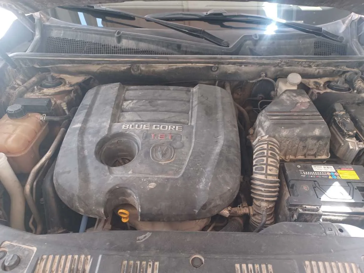 Car image 18