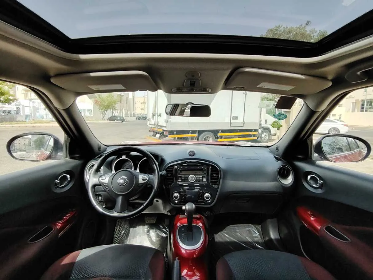 Car image 17