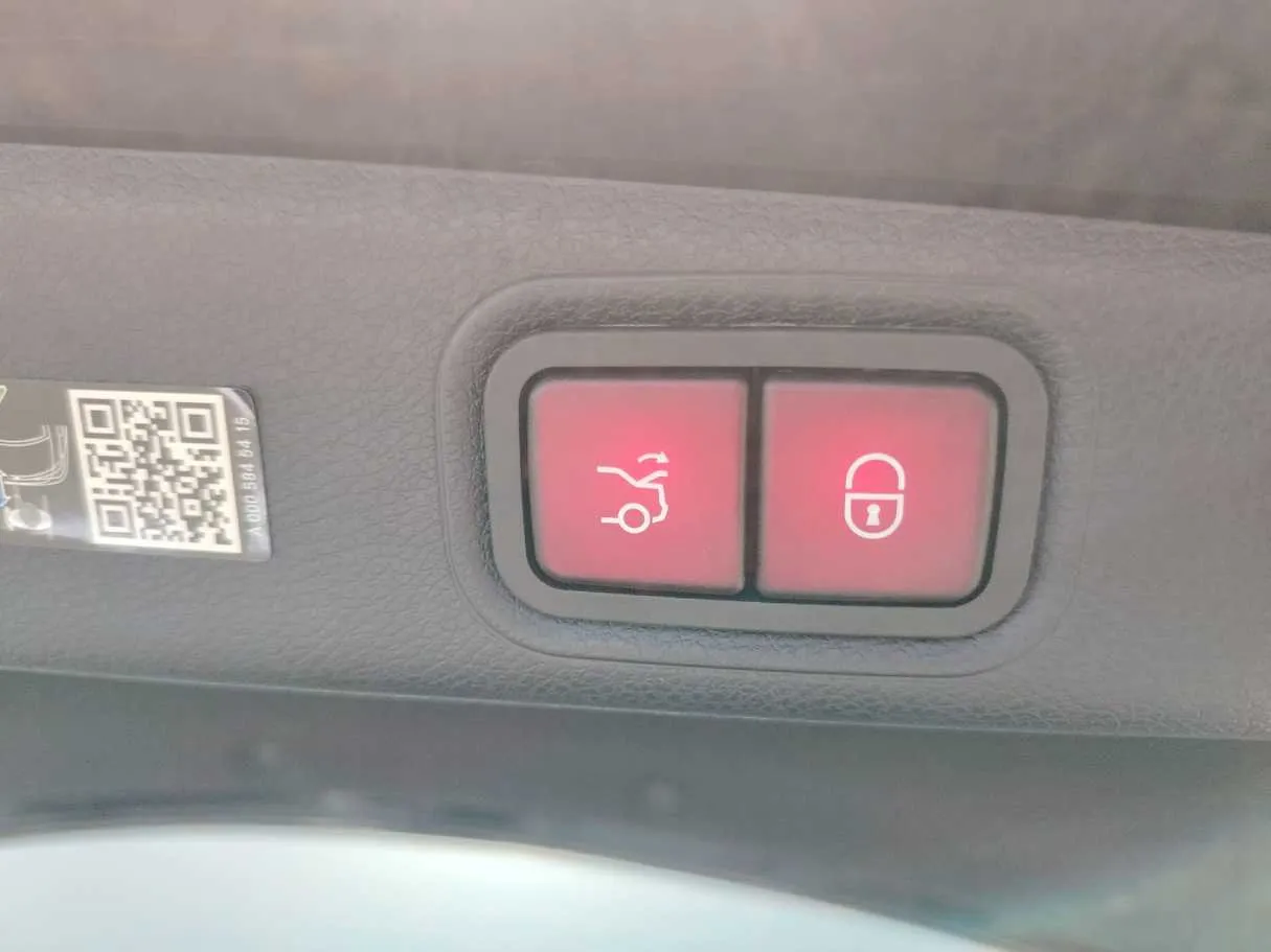 Car image 45