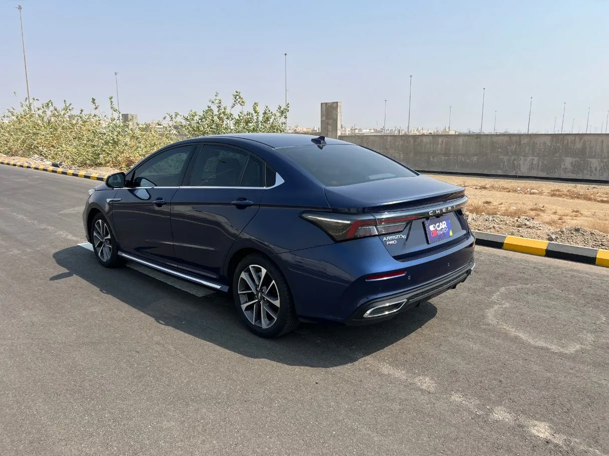 Car image 7