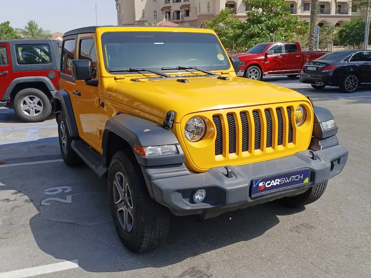 Car image 3
