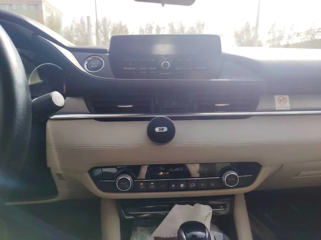 Car image 21