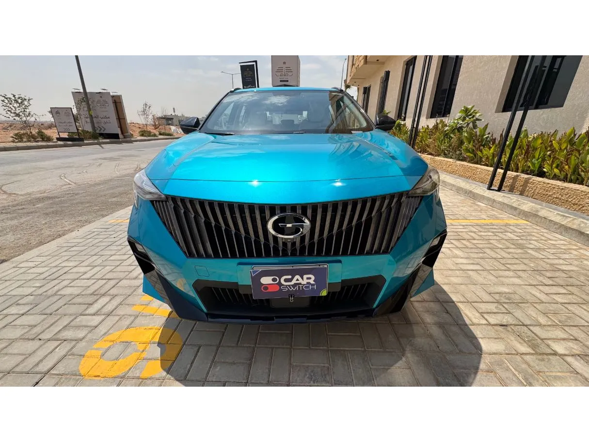 Car image 2