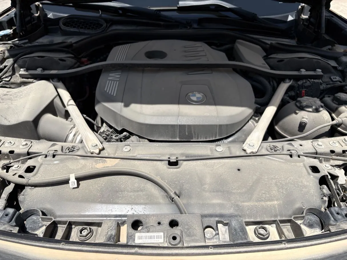 Car image 30