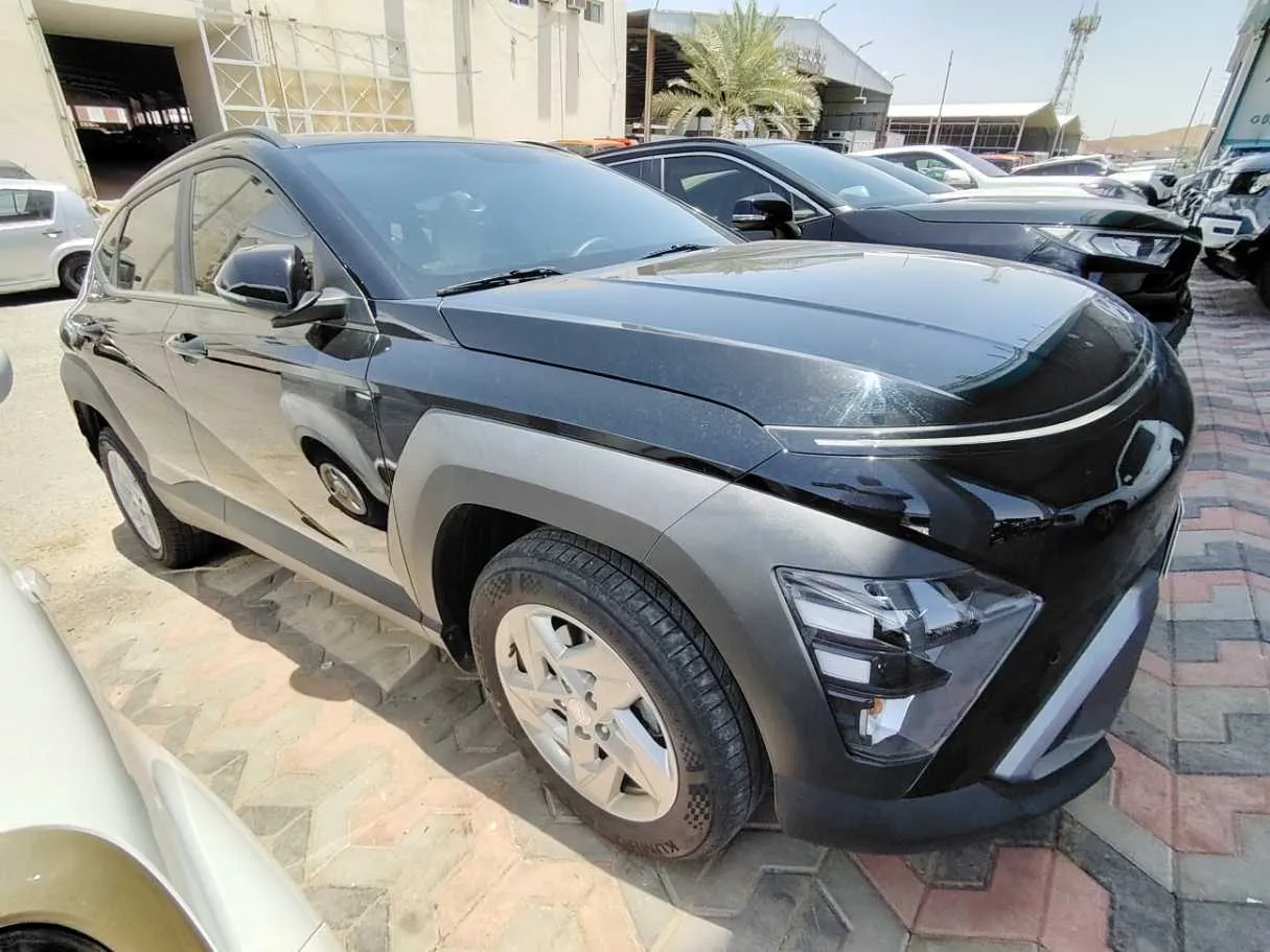 Car image 4