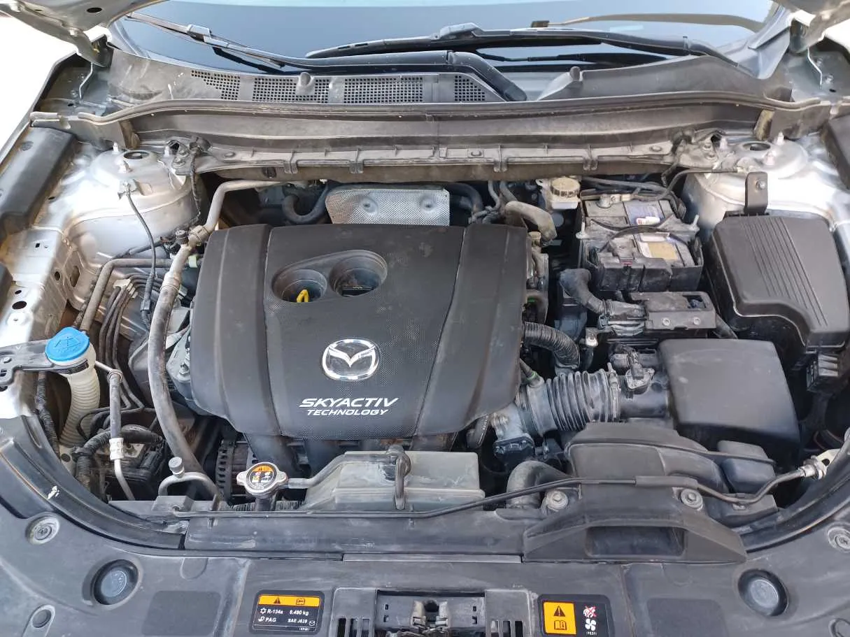 Car image 25
