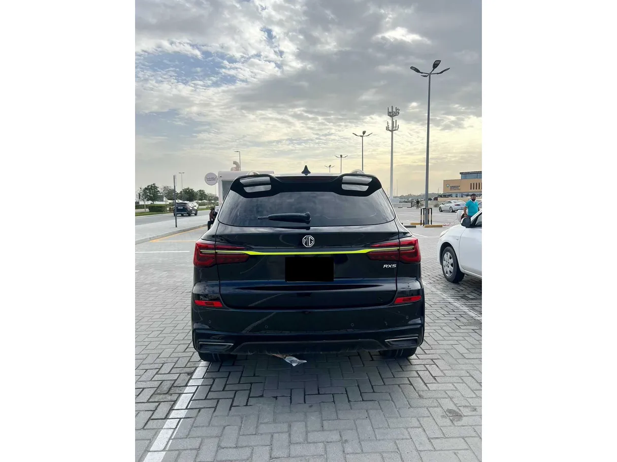 Car image 7